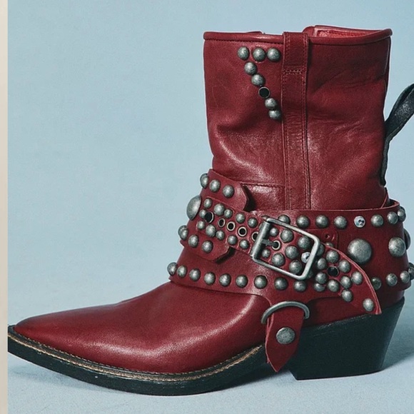 We The Free Axel Boots 7 Studded harness - Picture 2 of 8